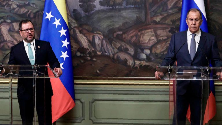 Venezuela y Rusia apuestan por «fortalecer la alianza política» y la cooperación económica