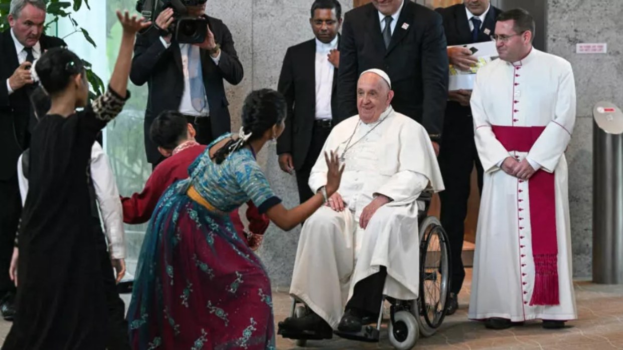 El Papa llega a Singapur, última etapa de su gira por Asia