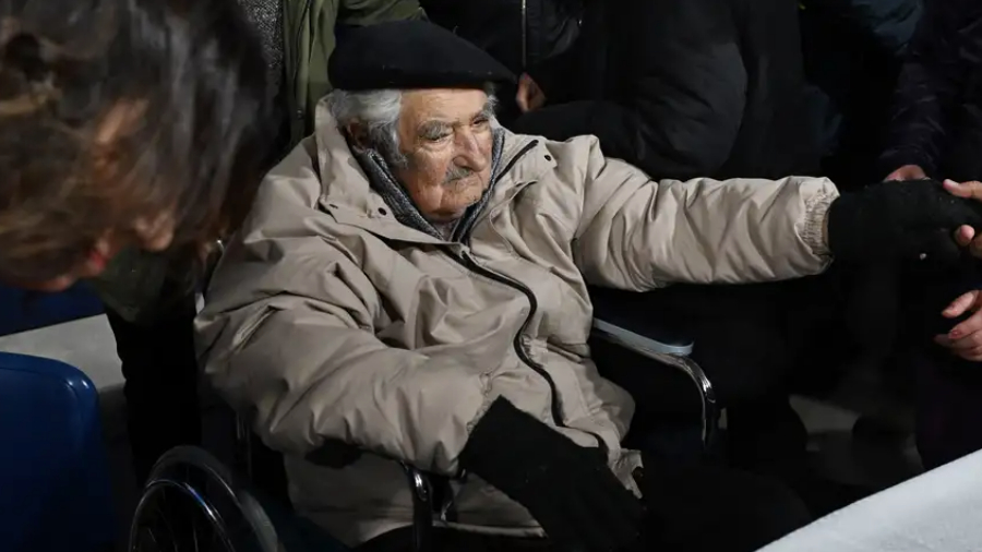 Expresidente uruguayo Mujica fue hospitalizado por cuarta vez