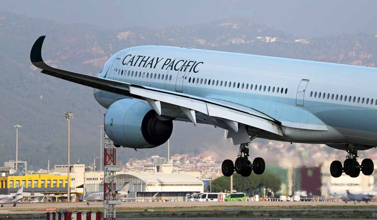 Fallos de motor de aviones Airbus A350 obligan a cancelar 90 vuelos