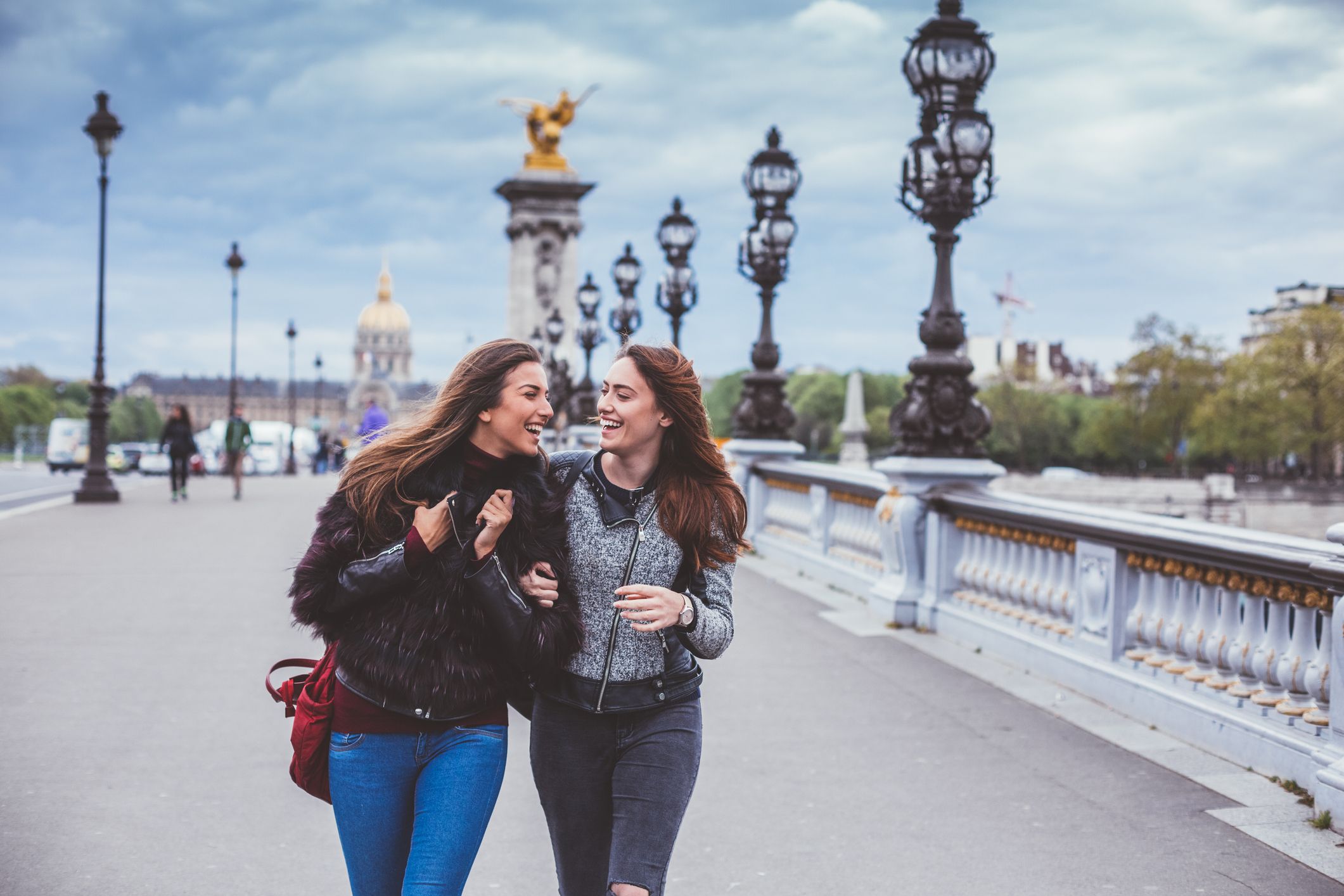 Las mujeres solteras sin hijos son las personas más felices del mundo, según un estudio