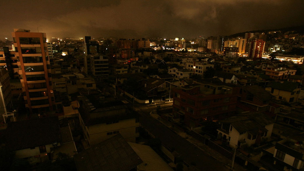 Reportan apagón masivo en Quito y varias provincias de Ecuador
