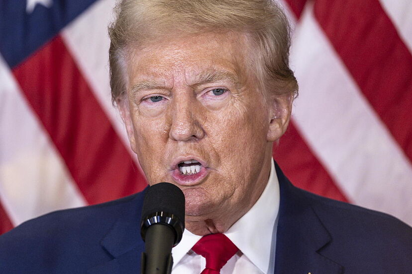 Trump impondrá aranceles del 100 % a países que no usen el dólar como referencia (+ Video)