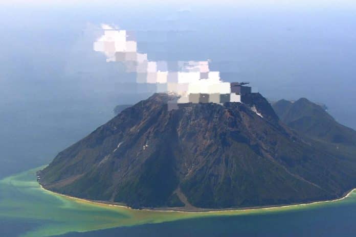 Despierta un volcán japonés y lanza cênizas a más de 2.000 metros