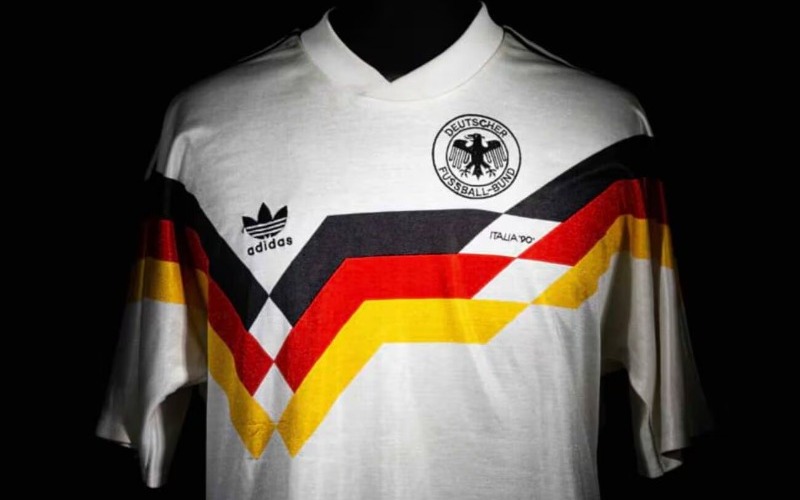 Museo del Fútbol Alemán adquiere la camiseta de Brehme con la que ganó el Mundial 90