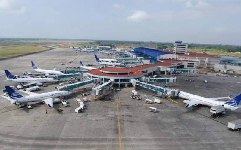 Aeropuerto de Panamá opera con normalidad tras suspensión de «minutos» por cruce de aves