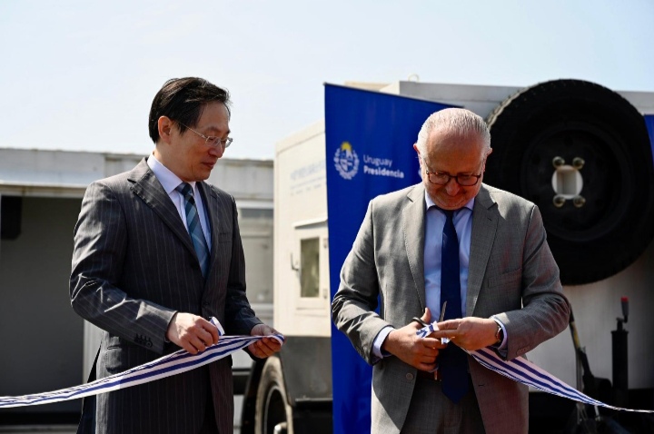 China dona a Uruguay tecnología «de punta» para estudios meteorológicos