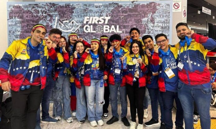 Delegación venezolana de robótica obtuvo cuatro galardones en el First Global Challenge 2024