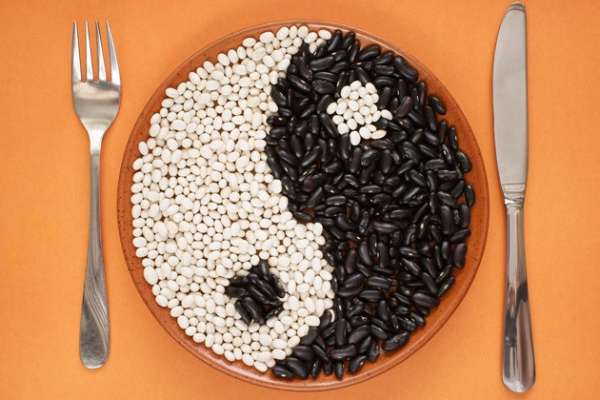 Conozca de qué trata el ying y el yang de la dieta macrobiótica