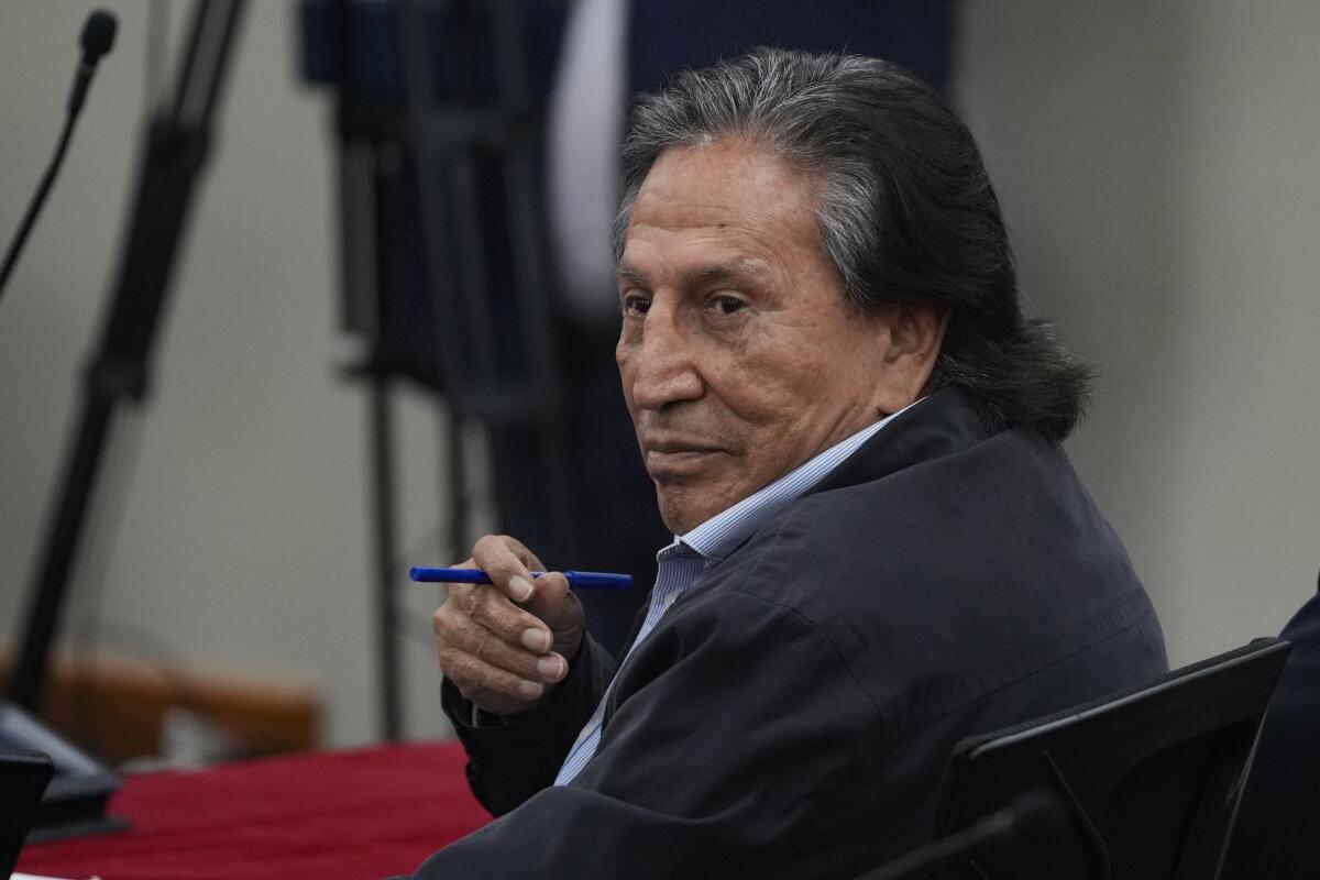 Condenan a 20 años de prïsión al expresidente peruano Alejandro Toledo