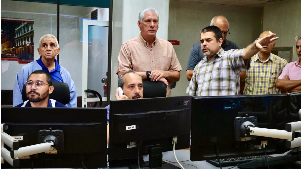 Gobierno cubano suspende toda actividad laboral y docente estatal por tres días más