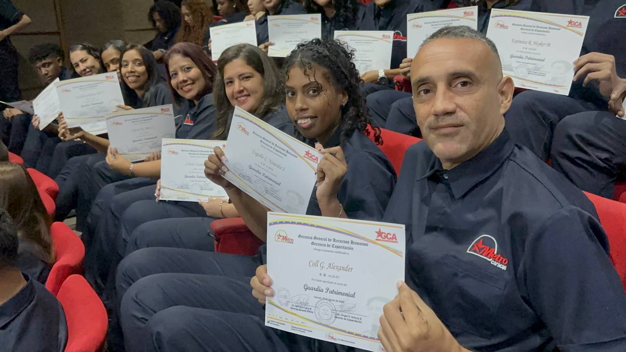 ¡Mejor servicio! Metro de Caracas gradúa a 140 nuevos Guardias Patrimoniales y Operadores de Metrobús