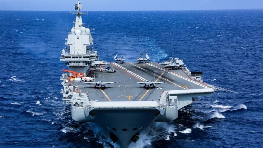 Taiwán, en «alerta» tras detectar un portaaviones chino