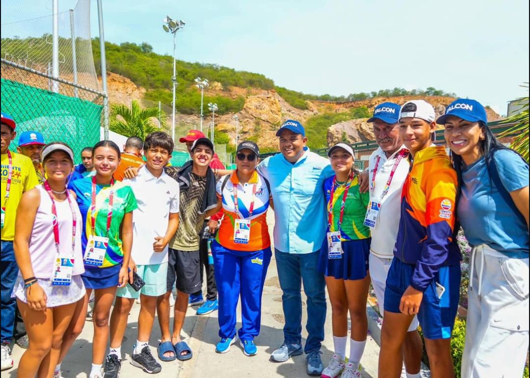 Gobernador de Falcón acompañó a los atletas de los Juegos Nacionales y Paranacionales Oriente 2024