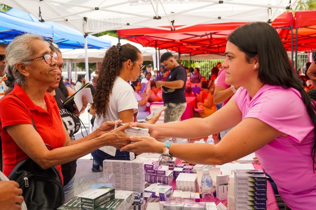 Más de 1200 mujeres son atendidas en jornada integral de la Ruta Rosa en Carabobo