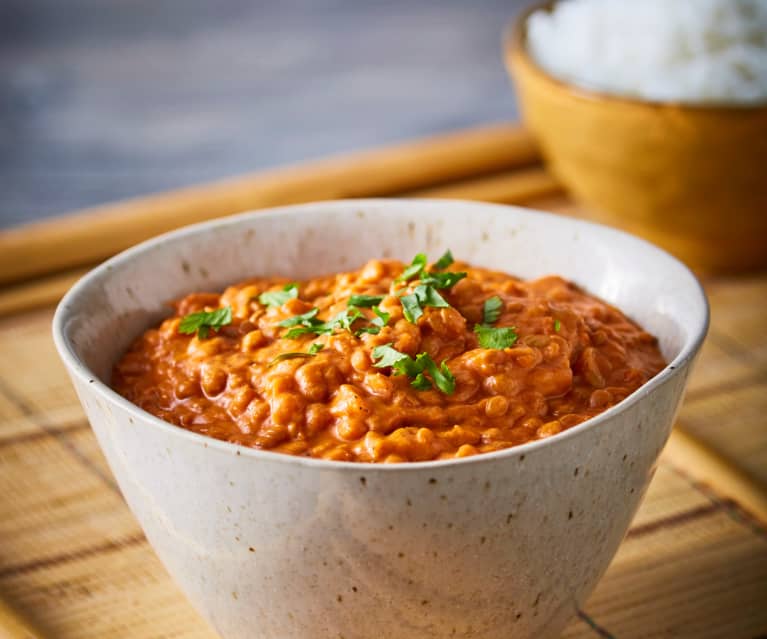 ¿Eres vegetariano? Te enseñamos a preparar este delicioso plato con lentejas y curry