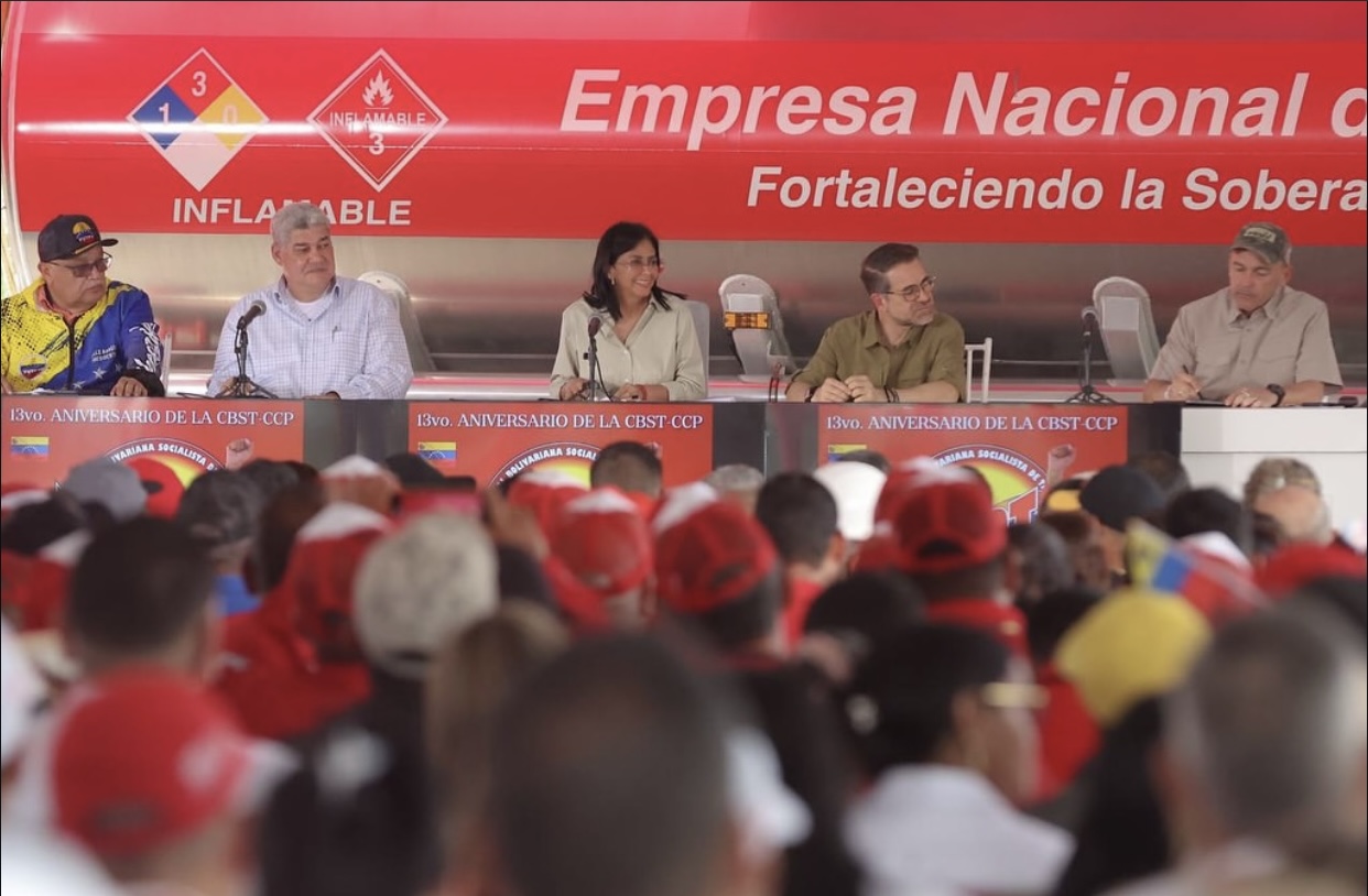 Gobernador Lacava acompañó reunión de la vicepresidenta Rodríguez con trabajadores petroleros en Carabobo