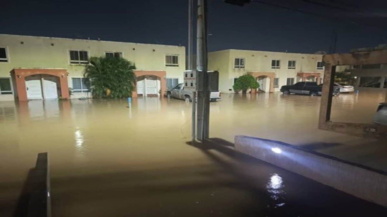 Reportan inundaciones en varias zonas de Maracaibo, tras las intensas lluvias de la madrugada del 23-Nov