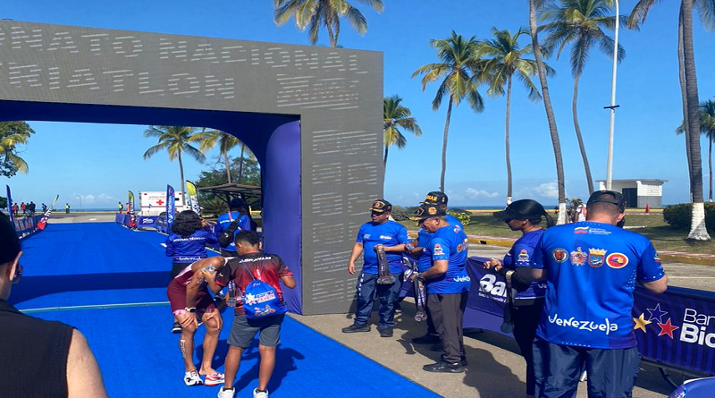 Yhousman Perdomo y Génesis Ruiz campeones en la IV Válida Nacional de Triatlón (+ Detalles)