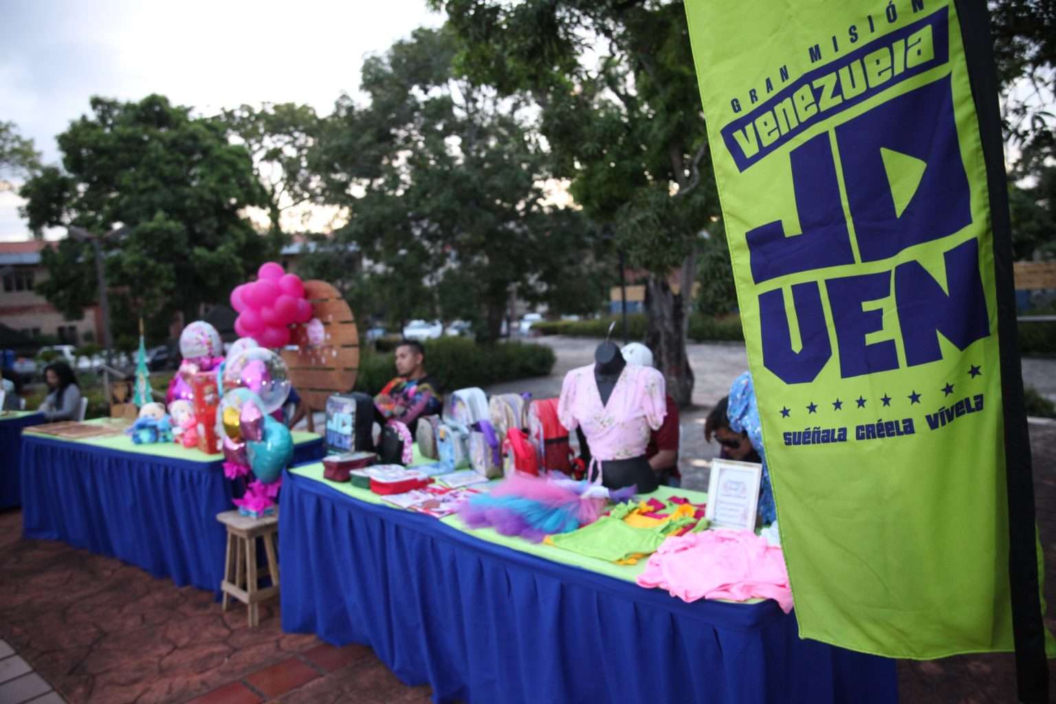 Otorgan créditos a 100 jóvenes emprendedores de Monagas para la compra de materia prima