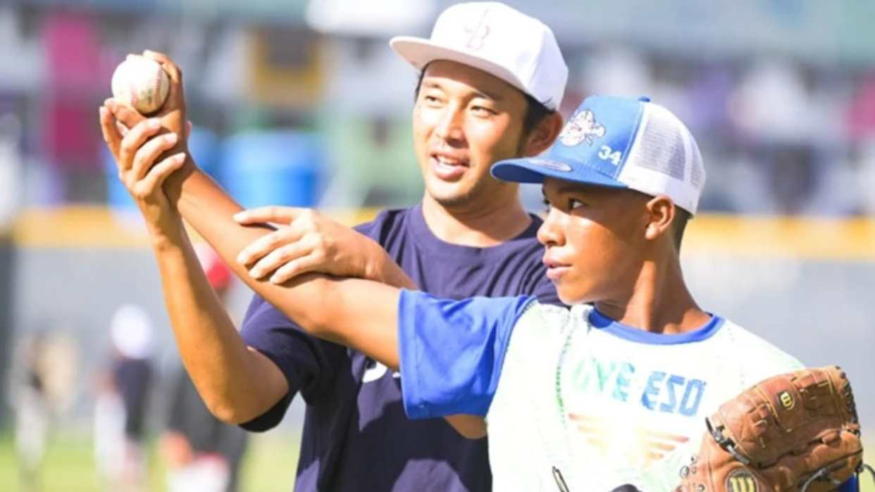 Peloteros venezolanos enfrentarán a Japón en el Monumental este martes