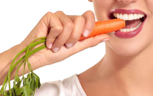 ¿Sabías que consumir zanahorias te ayuda a prevenir las caries? (+ Detalles)