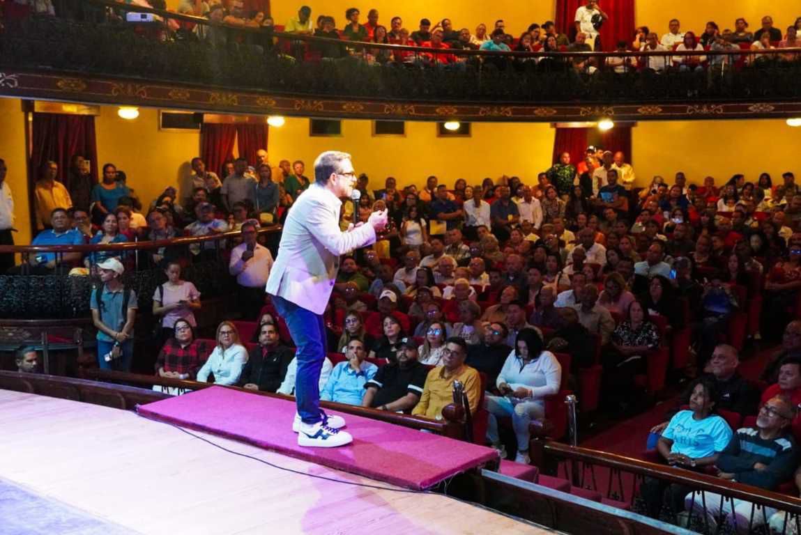 Gobernador Lacava encabezó acto de acreditación de Jueces y Juezas de Paz