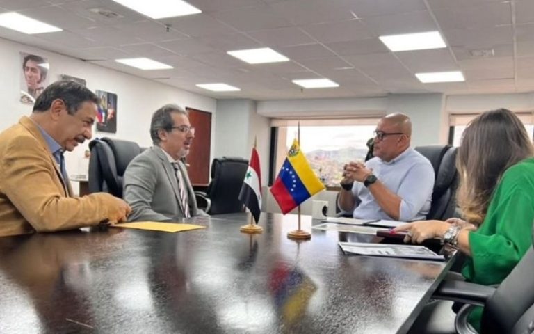 Venezuela y Siria intercambian experiencias en áreas productivas y comerciales