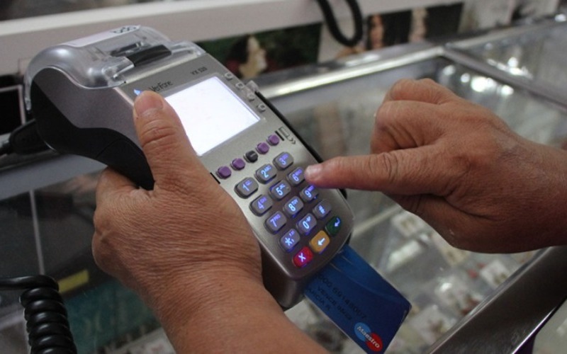 Moneda nacional registra 75 % de uso en transacciones de noviembre