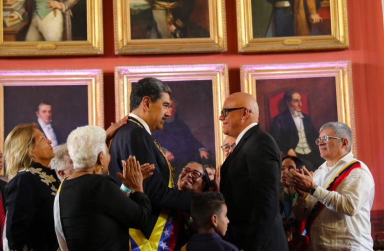 Nicolás Maduro es juramentado como Presidente constitucional de Venezuela (+ Foto)