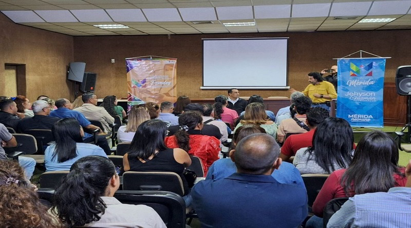 Emprendedores y microempresarios de Mérida reciben nuevos financiamientos