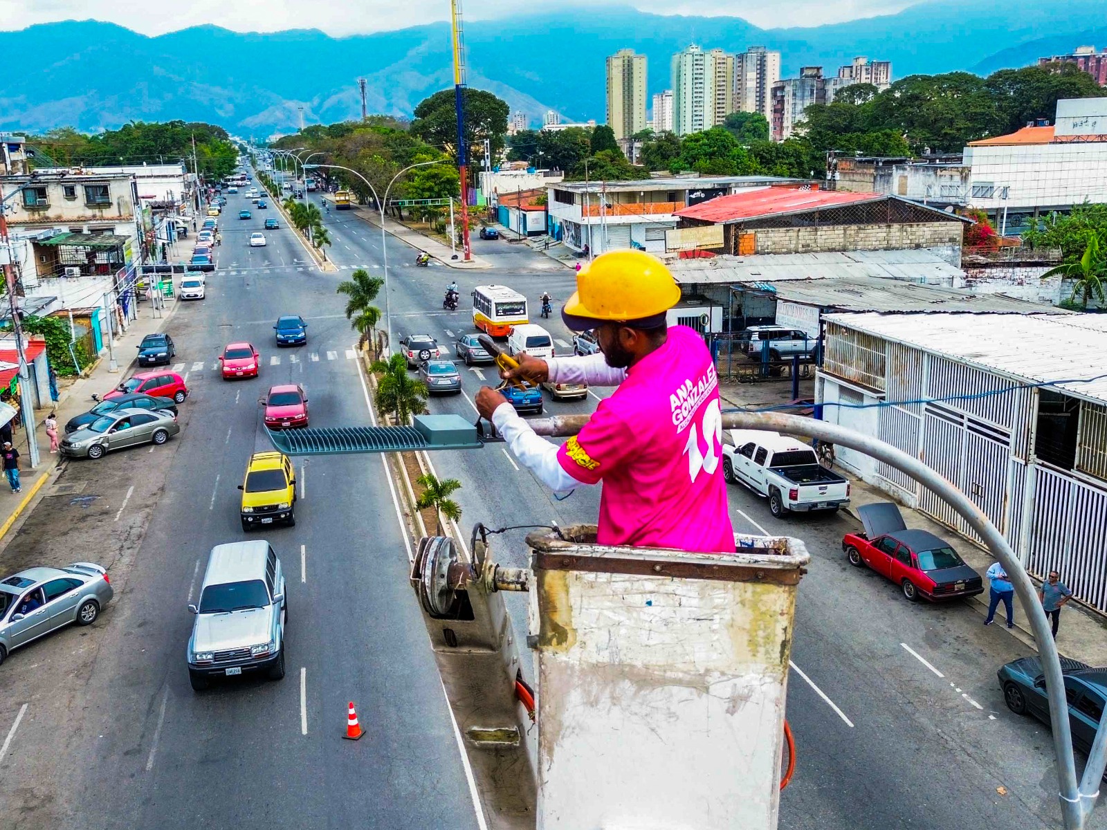 Instalaron más de 2 mil lámparas LED en zonas del municipio Naguanagua (+ Foto)