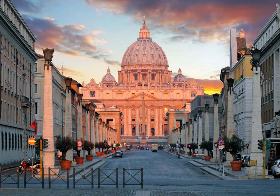 Espías del Vaticano: la intrincada red secreta que moldea la geopolítica mundial