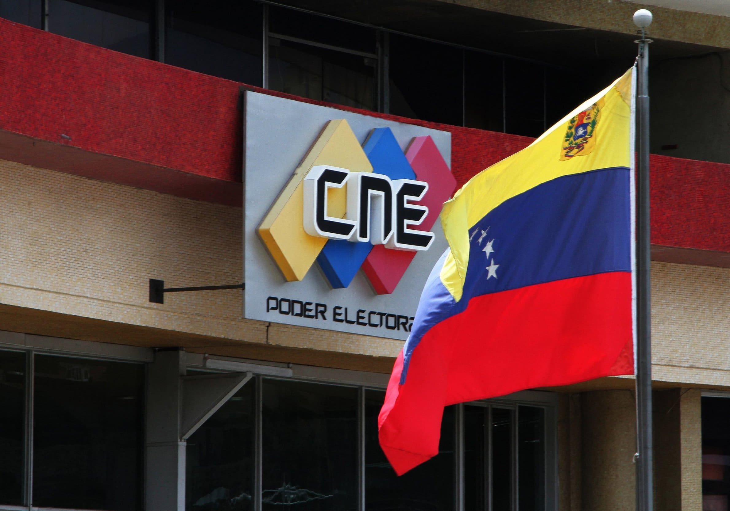 Definida ya la fecha de las primeras elecciones que ordena la constitución en Venezuela