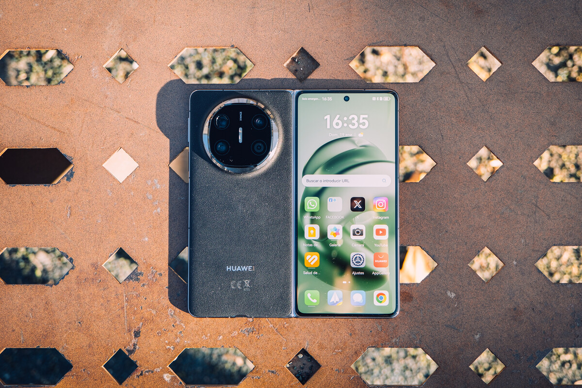 Huawei redefine el concepto de las cámaras plegables con su nuevo Mate X6