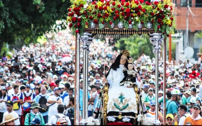 En Lara feligreses realizaron la solemne bajada de la Divina Pastora