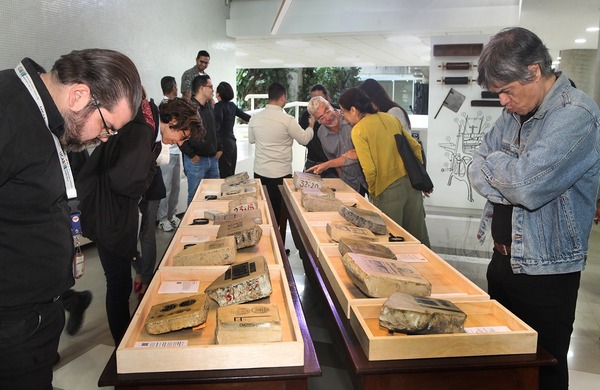 Obras históricas de la litografía dan vida a la primera exposición de 2025 en el Centro Cultural UCAB