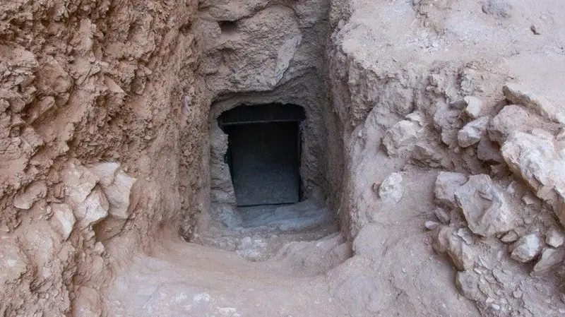 Hallan el recinto de Tutmosis II: el descubrimiento más importante en Egipto desde Tutankamón