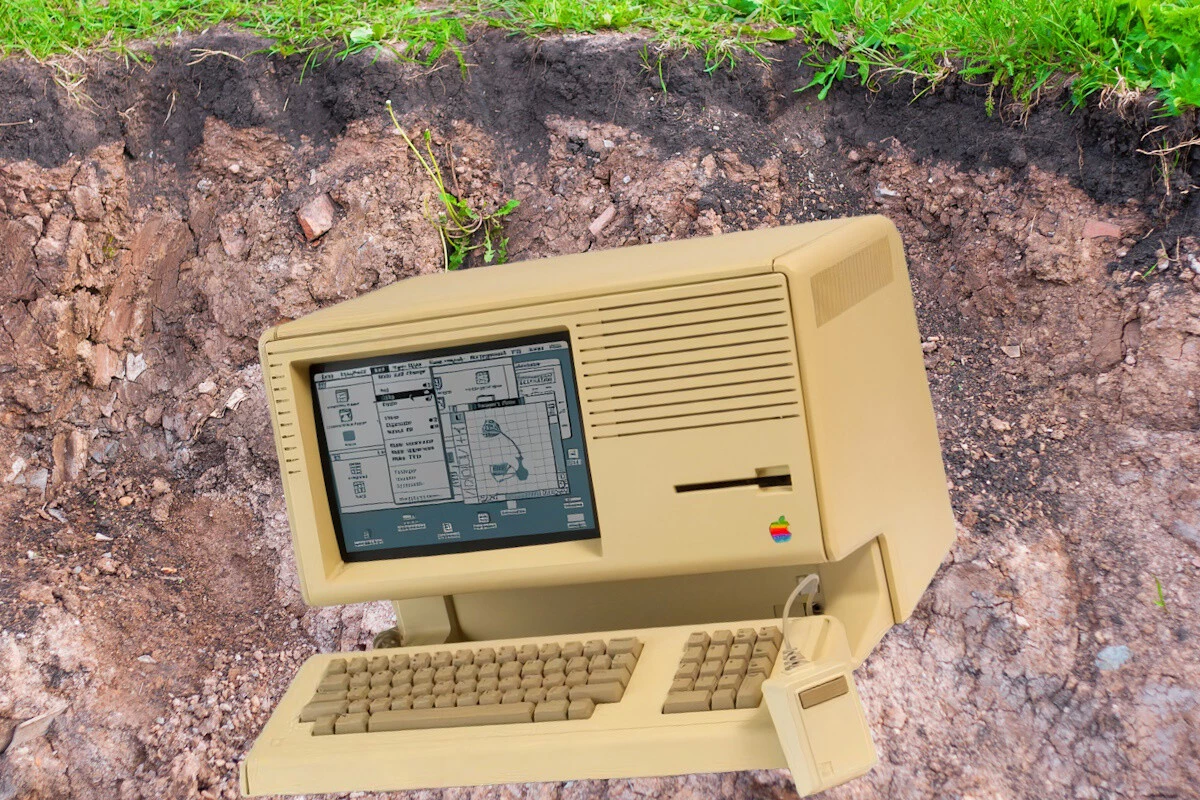 Guardó 7.000 ordenadores de Apple para revenderlos mejorados: Steve Jobs prefirió recuperarlos y enterrarlos en un vertedero