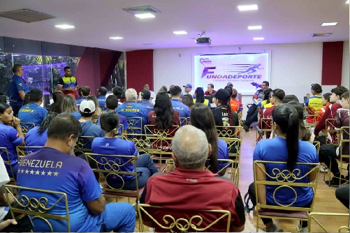 Delegaciones Nacionales reciben dotación deportiva en el estado Carabobo (+ Fotos)