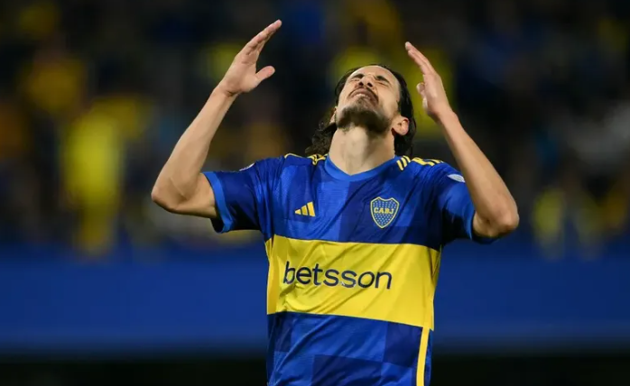 Edinson Cavani no estará en el debut de Boca en la Copa Libertadores: dura baja por molestia lumbar