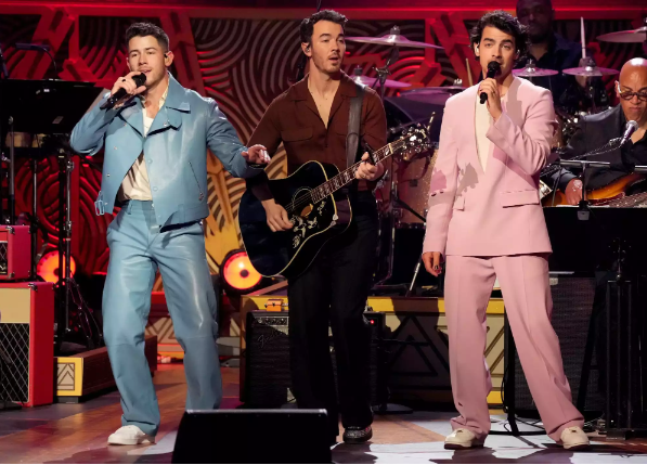 Jonas Brothers anuncian un 2025 lleno de nuevos lanzamientos y proyectos emocionantes
