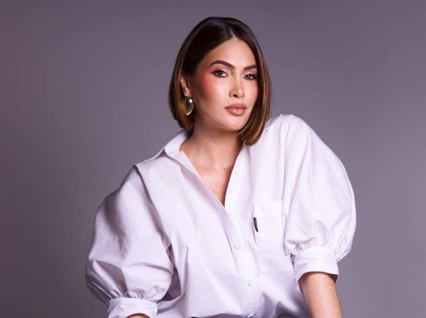 Ex-reina de belleza María Gabriela Isler se reúne con familiares y amigos para revelar el sexö de su bebé