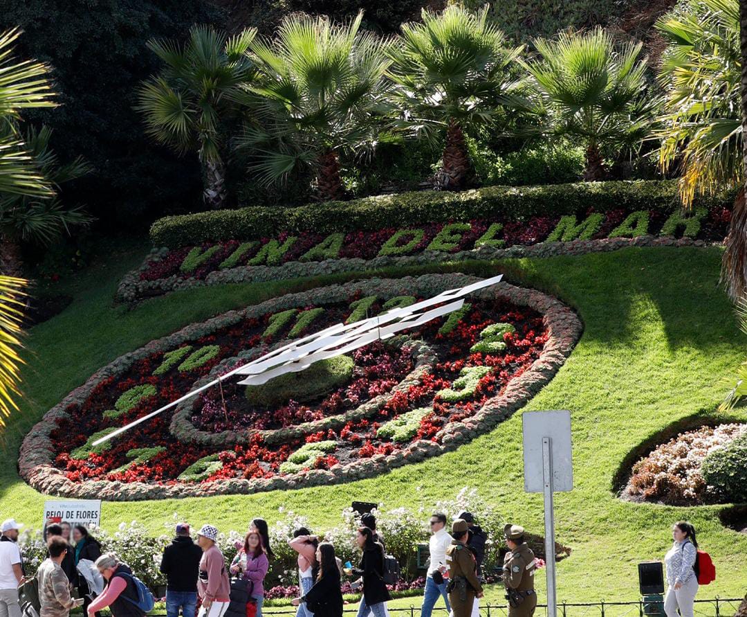 Daños están avaluados en 8 millones de pesos: sujetos desconocidos manipularon agujas del reloj de flores de Viña del Mar