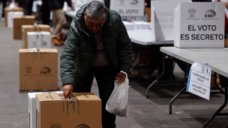 Proceso decisivo: inició la votación en la jornada de elecciones generales de Ecuador