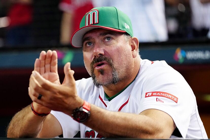 Manager de México aclara controversiales declaraciones sobre Albert Pujols