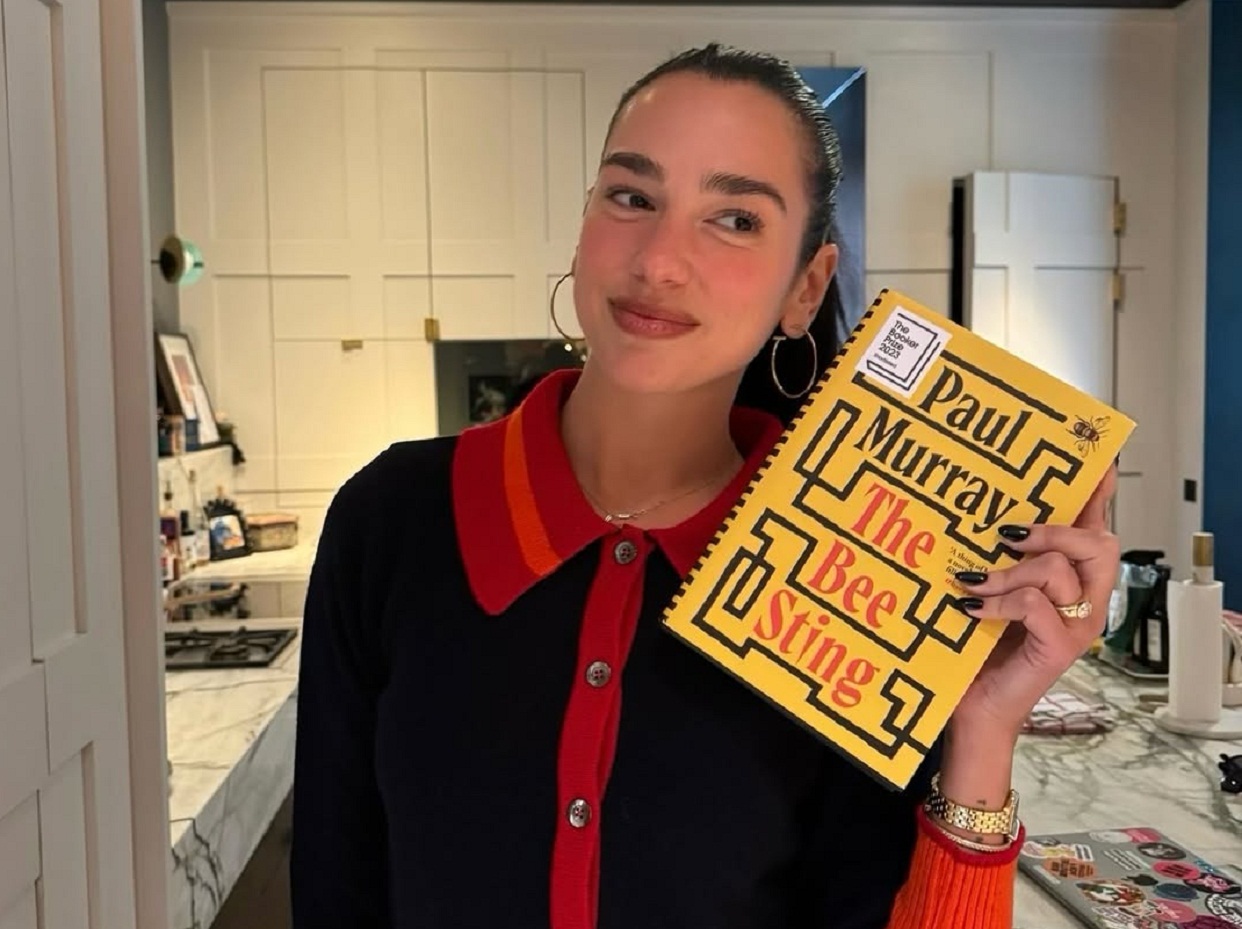 De estrella del pop a referente literaria: cómo Dua Lipa se transformó en la nueva influencer en el mundo de los libros