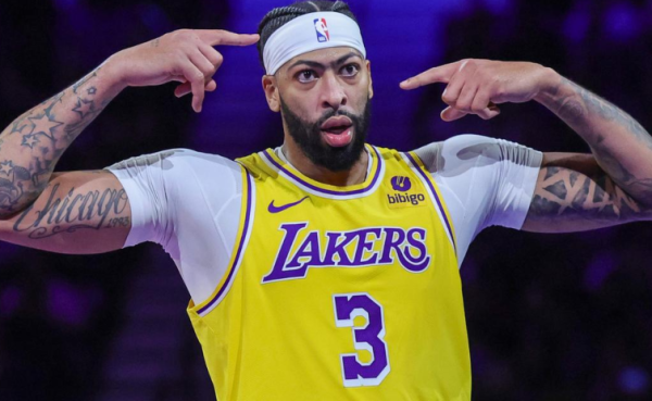 ¿Qué es la cláusula de trade kicker a la que renunciará Anthony Davis para ayudar a Dallas?