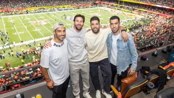 Leyendas del fútbol mundial disfrutan del Super Bowl como invitados de lujo