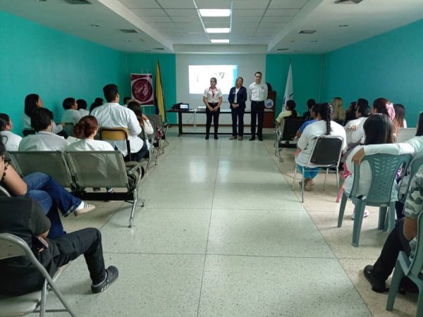 60 médicos de pregrado de la Universidad Francisco de Miranda, se capacitan en programas de salud en Barinas